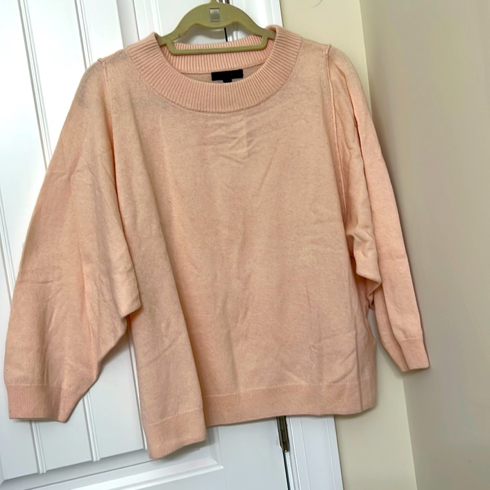 BEAUTIFUL J CREW DROP SHOULDER LIGHT PINK OVERSIZED SWEATER